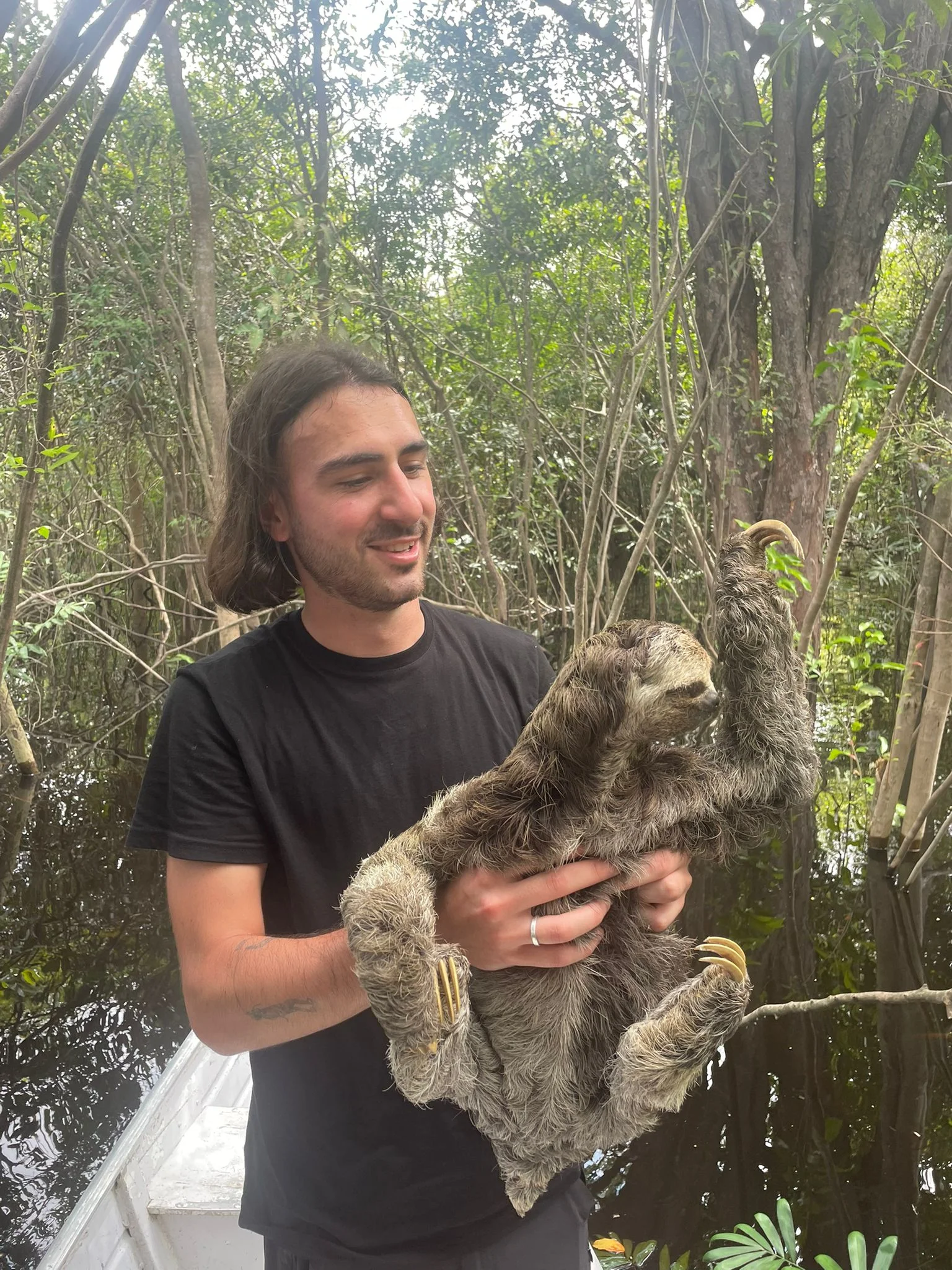Contato responsável com fauna amazônica