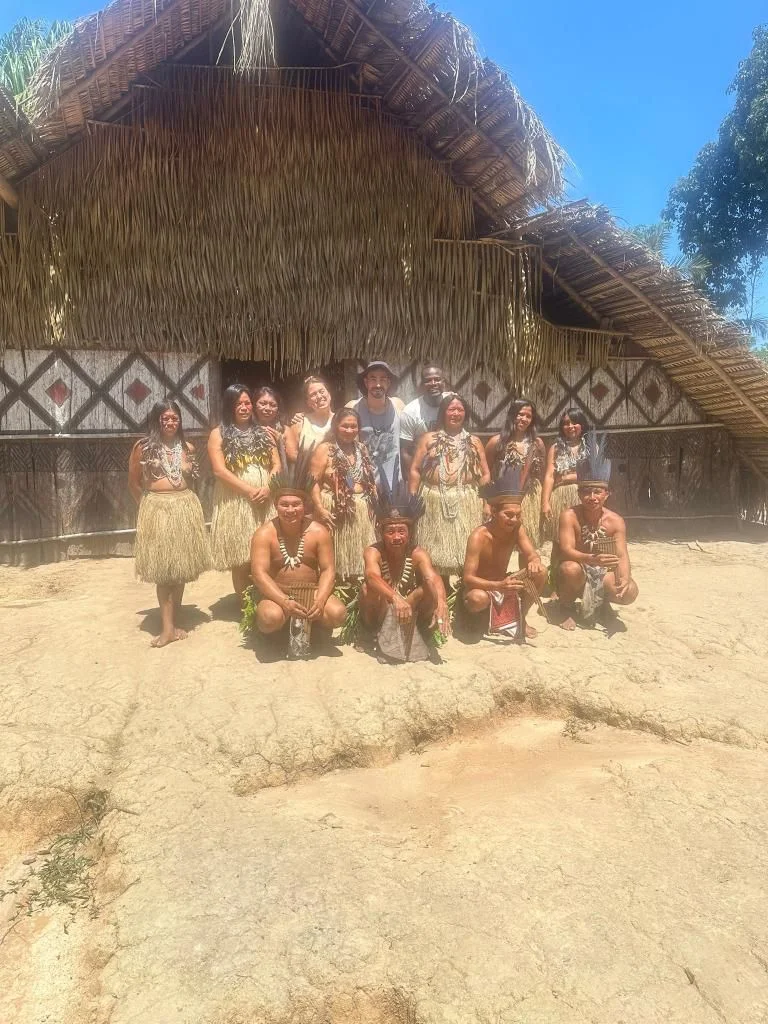Visita cultural a aldeia indígena na Amazônia